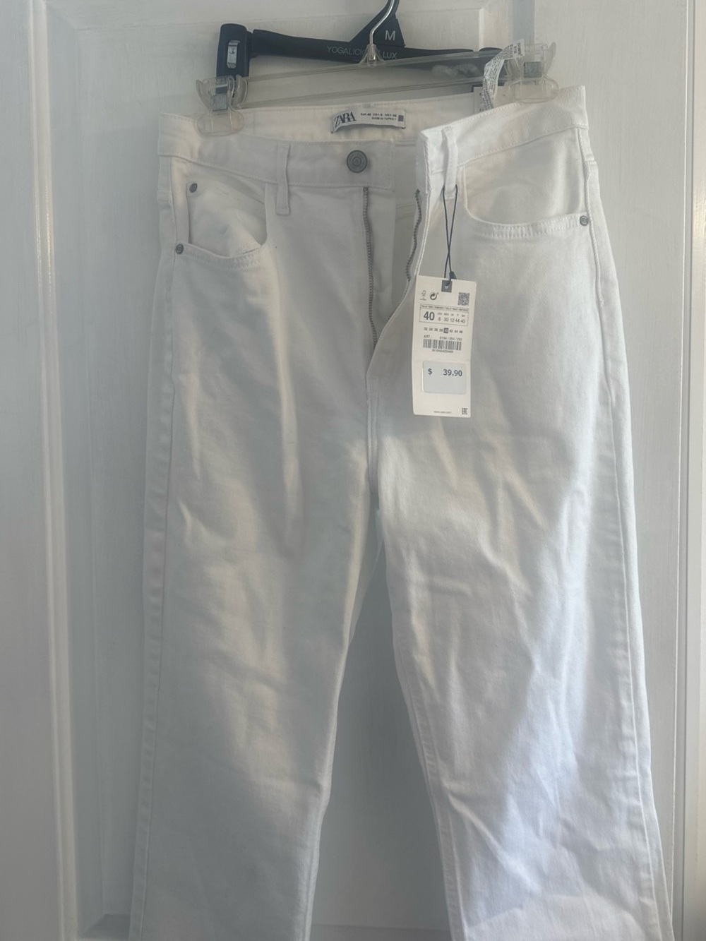 Zara White High-Waist Jeans